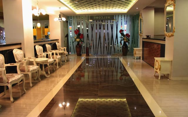 Grand Batik Inn - photo 2
