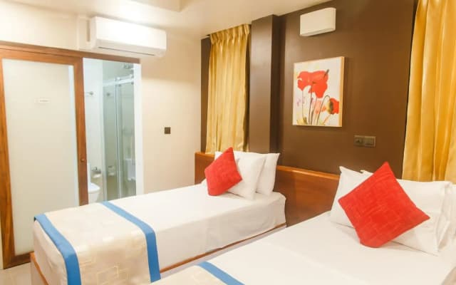 Hulhumale Club Blu - photo 5