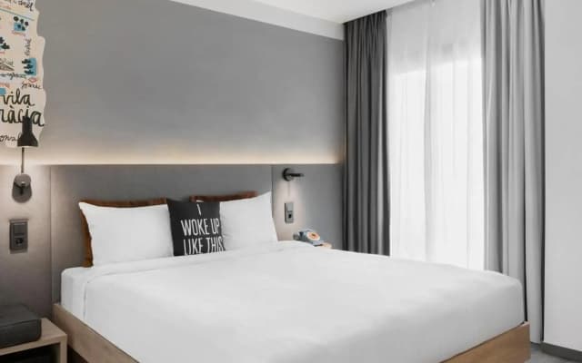 Moxy Barcelona - photo 2