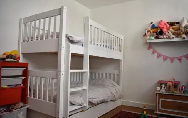 Spacious 2 Bedroom Loft Style Apartment - photo 2