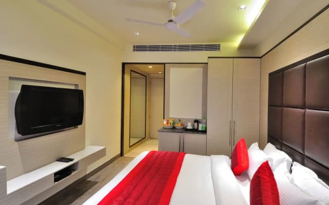 Hotel Royal Grand - photo 4