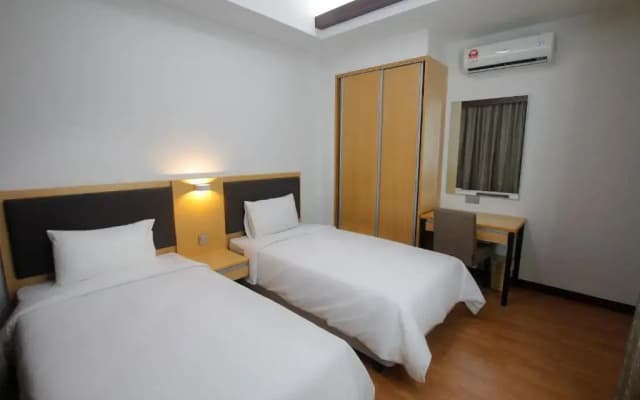 Bay Resort Condominium@Imperial Suites Diamond Tower - photo 2