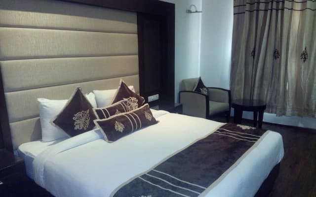 Clarks Inn Suites - photo 3