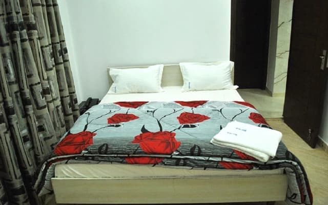 BIR Home Stay - photo 2