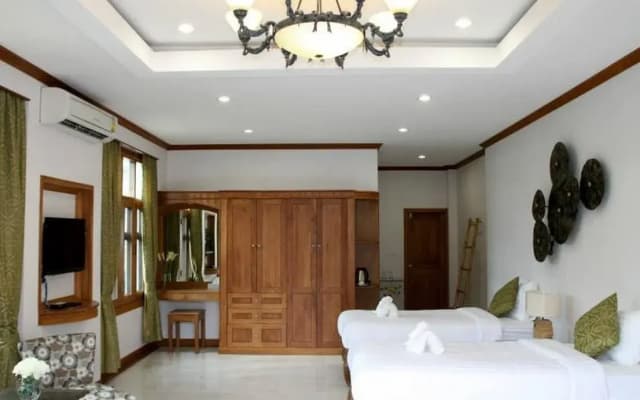 Small Hotel - photo 2