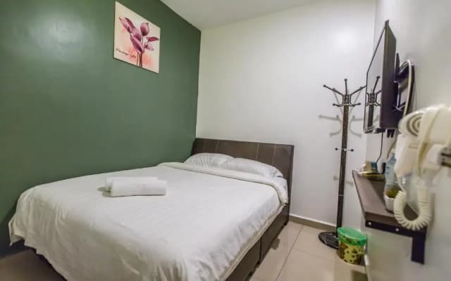 U Plus Budget Hotel - photo 3