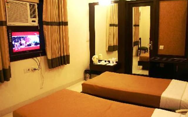 Hotel Saar Inn - photo 3