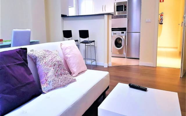 MC YOLO Apartamentos Espacio América - photo 3