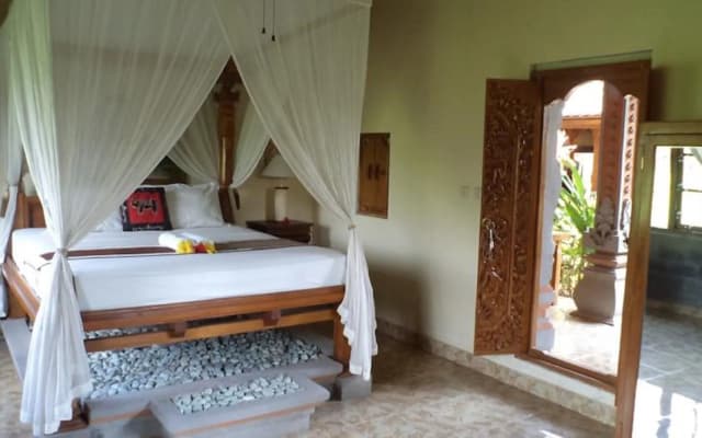 Ala's Green Lagoon Hotels - photo 4