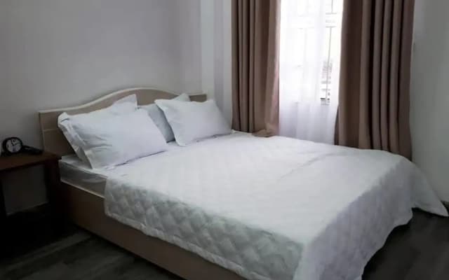 Leo's House - photo 3