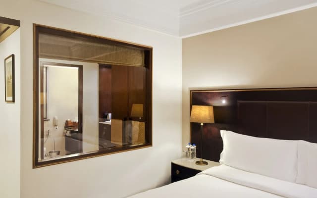 Eros Hotel New Delhi by IHG - photo 3