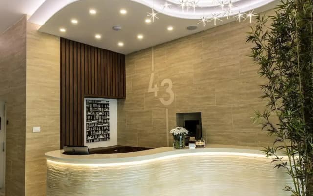 43 Station Hotel - photo 2