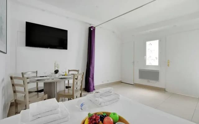 Charming Studio for 2 - Near Voltaire & 11th Arr. Town Hall, Paris - photo 2