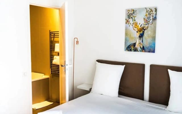 Opera Grey I Trendy 2 Bed Apt in Paris - photo 2