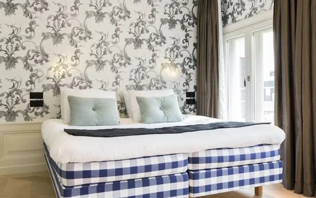 Amsterdam Canal Residence - photo 4