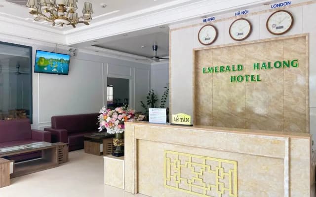 Emerald Halong Hotel - photo 2