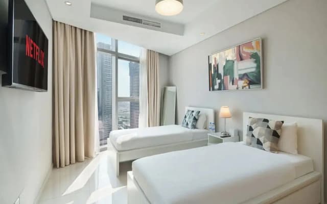 Chic 2BR in Paramount Midtown - photo 4