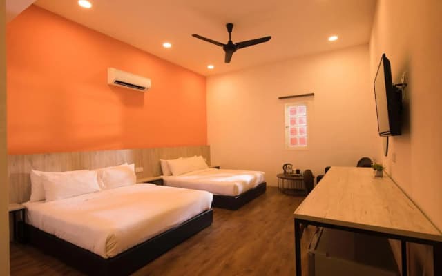 The Wood Boutique Hotel - photo 4