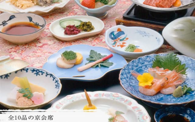 Kamogawa-kan Inn - photo 3