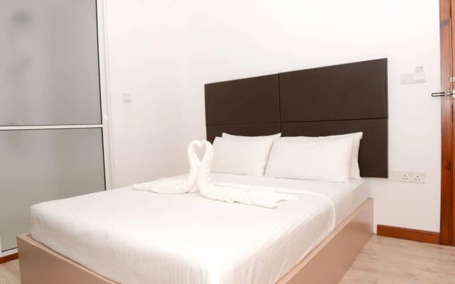 Express Inn - photo 4