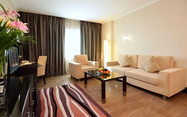 Holiday Villa Hotel And Residence City Centre Doha - photo 3