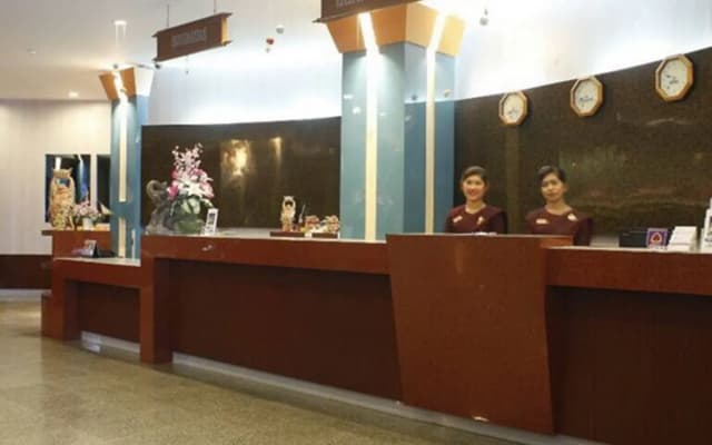 Boonsiam Hotel - photo 2