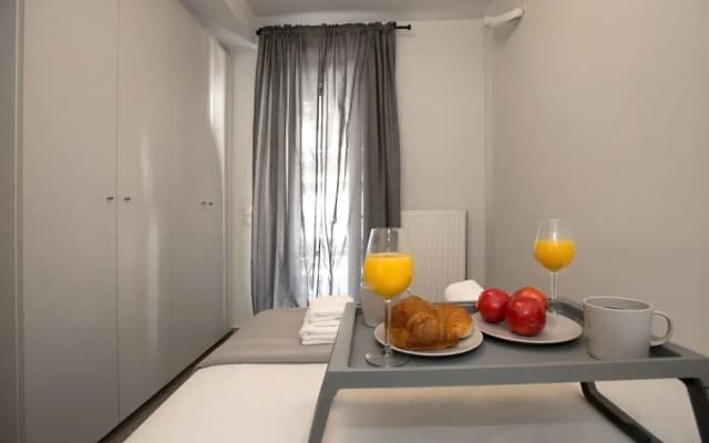 Modern Comfy Aptm Near the Acropolis by GHH - photo 3