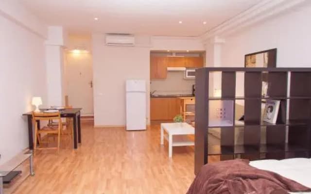 Loft Parc Guell - photo 4