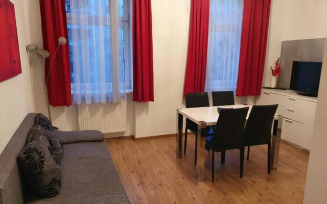 Vibrant Red Apartment I contactless Check-In - photo 2