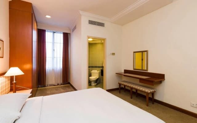 Classic Executive 2 And 1Br Apartment - photo 4