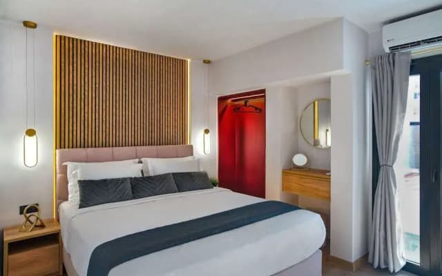 CITYLUXE Suites & Rooms - photo 5
