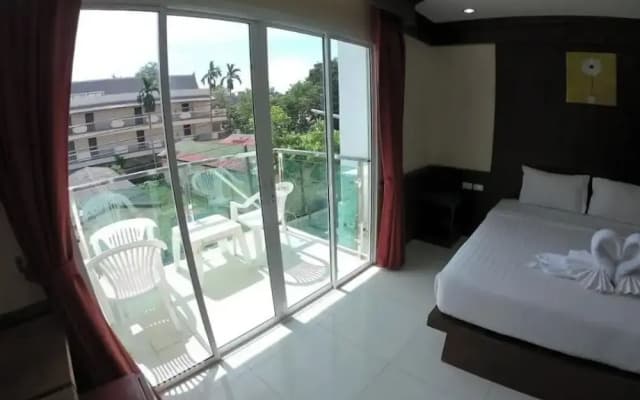 EBS Hostel Phuket, Kata Beach - photo 3