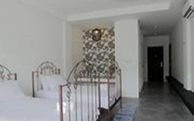 Surintra Boutique Resort - photo 4