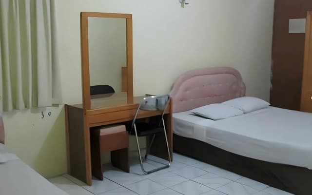 Hotel Lautze Indah - photo 4