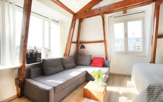 Cozy Comfortable Studio At The Canals - photo 2