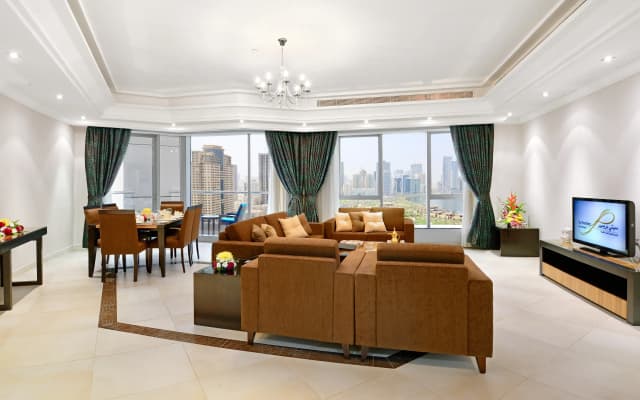 Al Majaz Premiere Hotel Apartment - photo 2