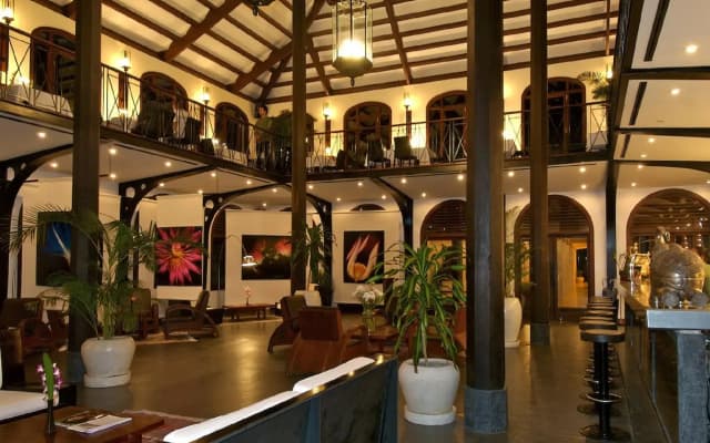Heritage Suites Hotel - photo 2
