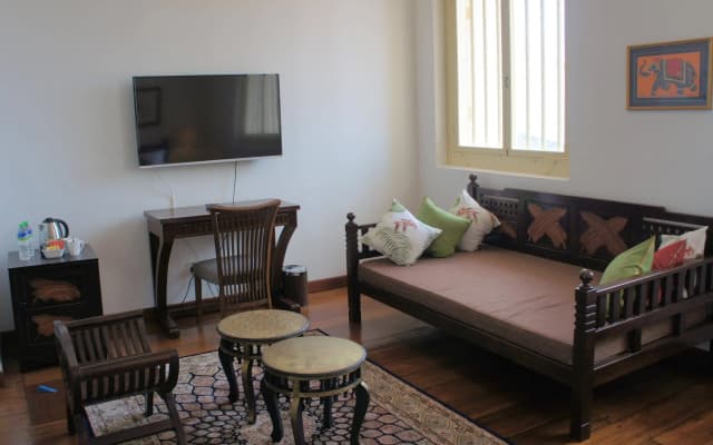 Heeren Palm Suites - photo 3