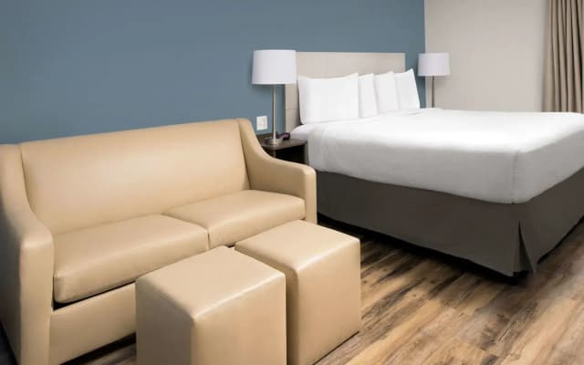 WoodSpring Suites Orlando International Drive - photo 4