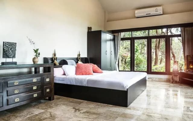 Jungle Emerald Rock Luxury Villa - photo 2
