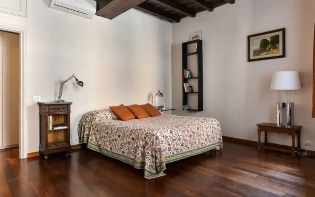 Spanish Steps Apartment - photo 3