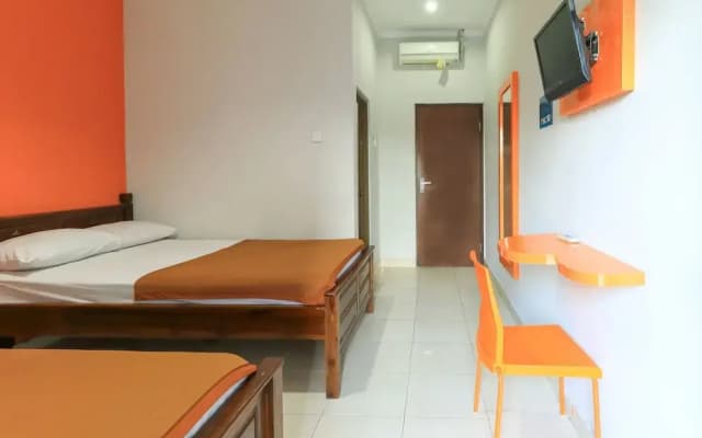 Hotel Warta Puspita - photo 4