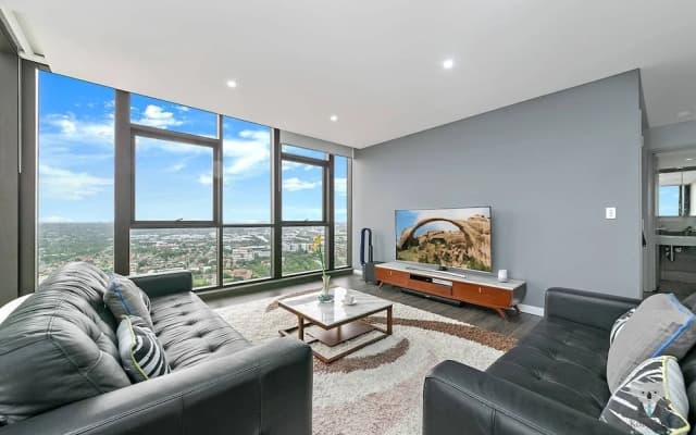 Awesome View 2bed 2bath APT + Free Parking Npa330 - photo 2