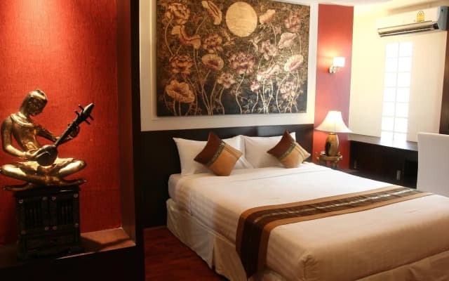 Mirth Sathorn Hotel - photo 4