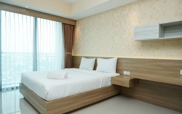 Cozy Studio Apartment at Nine Residence connected to Mall - photo 2