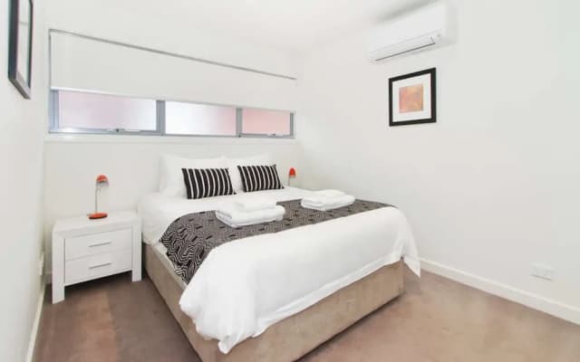 Mitford St Elwood Lifestyle - photo 2