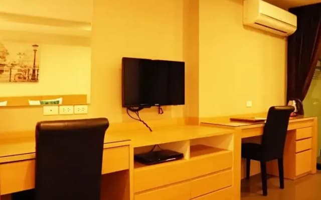 Marigold Boutique Apartment - photo 3