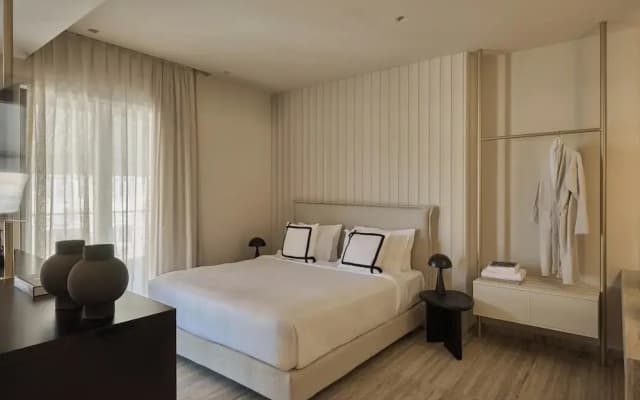 Finders Top Floor Apartments - photo 5