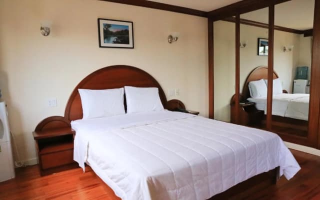 Phoenix Hotel - photo 3
