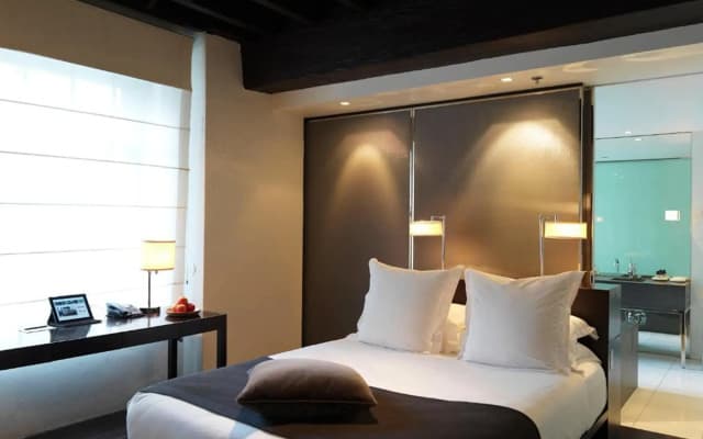 Establishment Hotel - photo 2